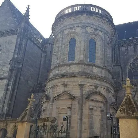 Saint-salomon Apartment *